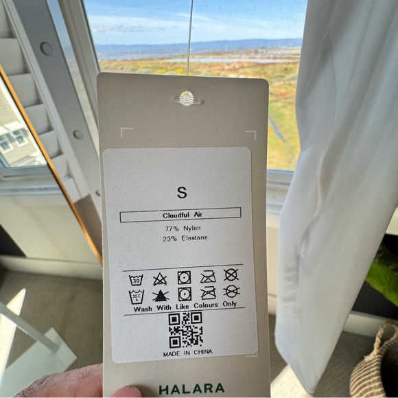 Halara size s - Picture 3 of 7